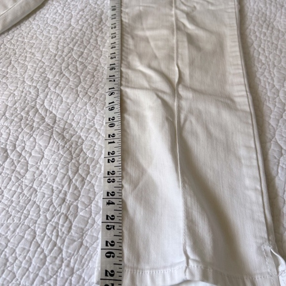Democracy AbSolution Pintuck White Jeans Women’s Size 4 - Picture 6 of 9